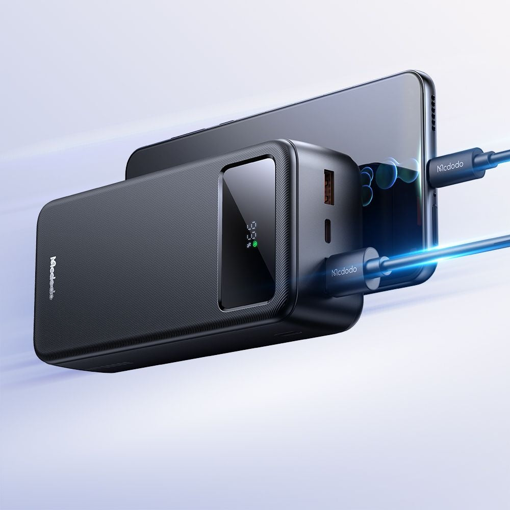 McDodo MC-4240 External Battery, 30000mAh, 22.5W, QC + PD, 2 x USB-A - 1 x USB-C, Black