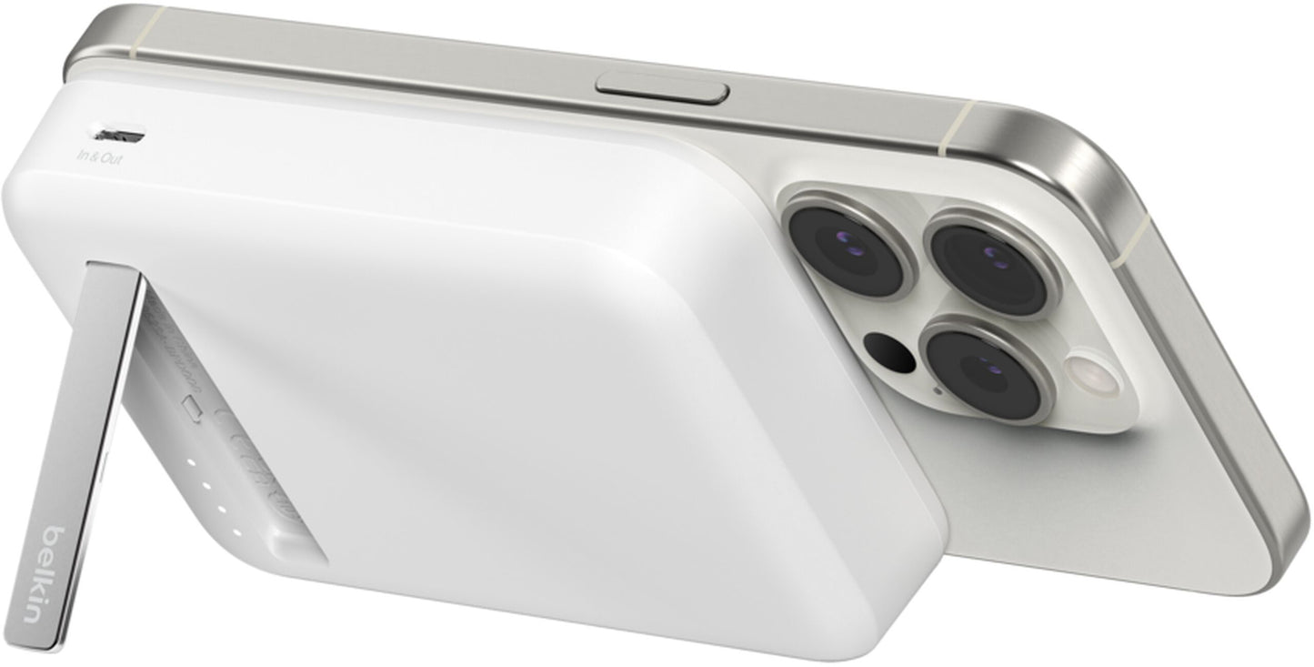 Belkin BoostCharge Pro Wireless External Battery with Kickstand, 10000mAh, 15W, FQI, 1 x QI - 1 x USB-C, White BPD008btWH