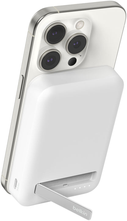 Belkin BoostCharge Pro Wireless External Battery with Kickstand, 8000mAh, 15W, FQI, 1 x QI - 1 x USB-C, White BPD007btWH